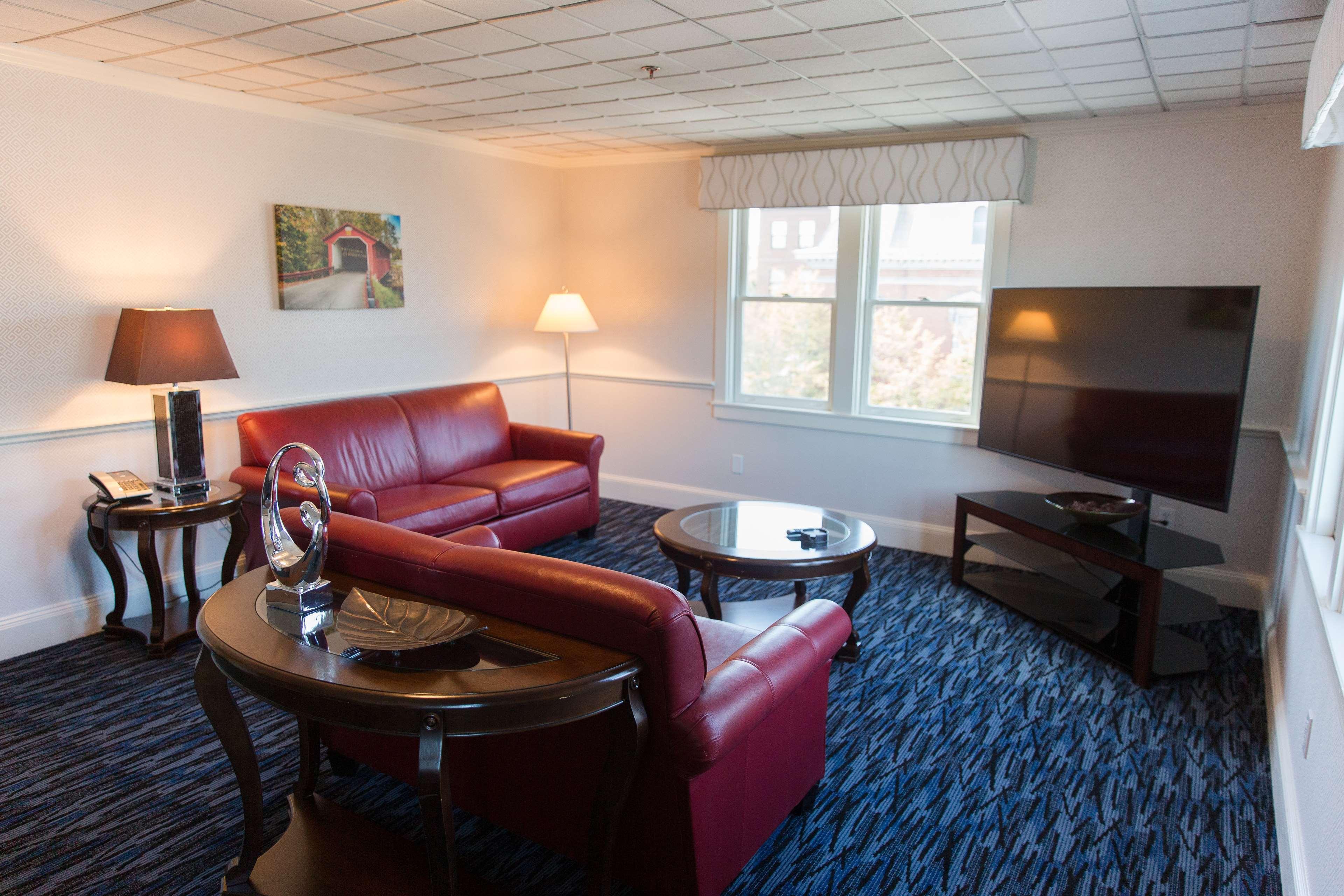 Capitol Plaza Hotel Montpelier Tapestry Collection By Hilton エクステリア 写真