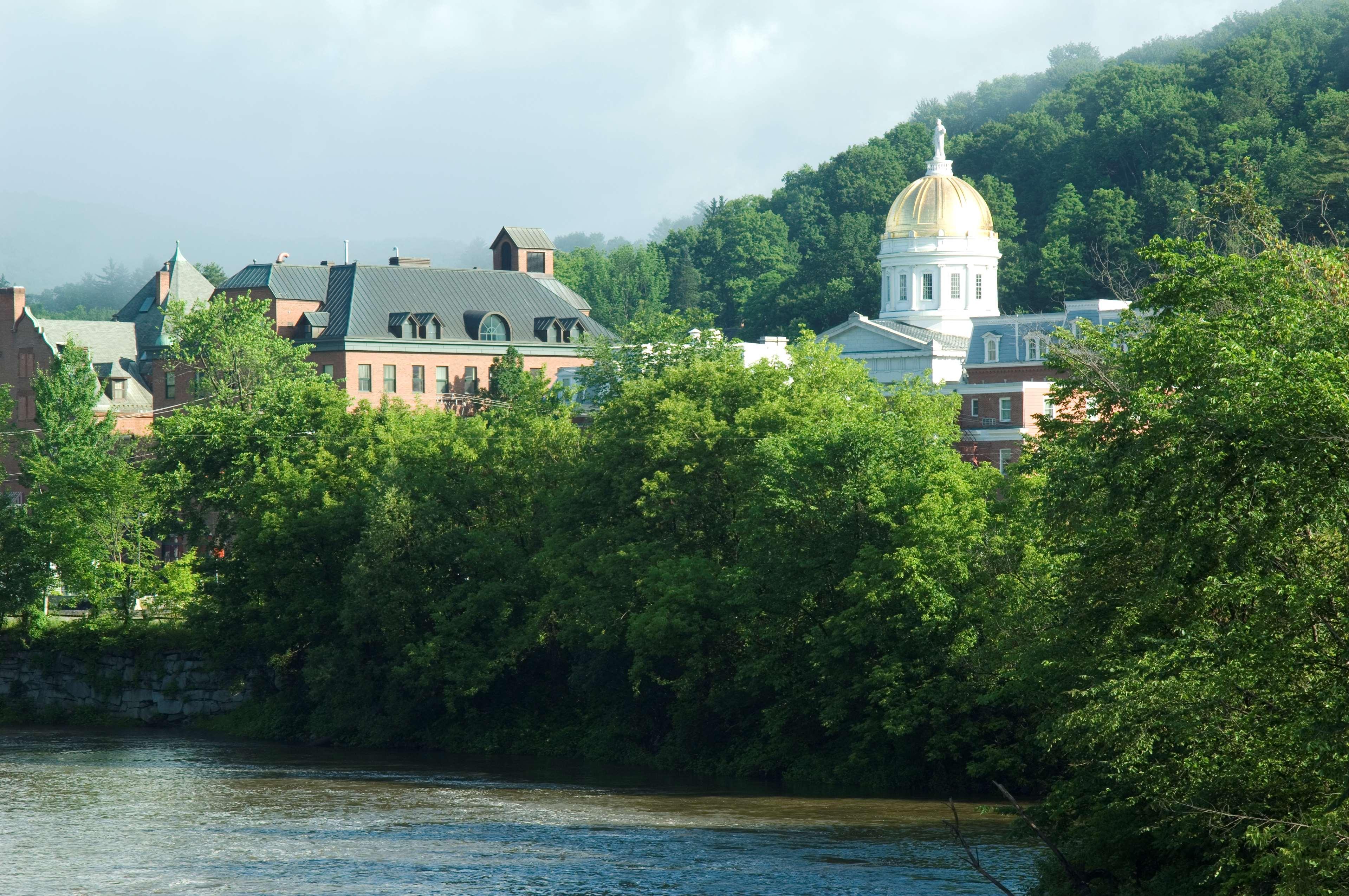 Capitol Plaza Hotel Montpelier Tapestry Collection By Hilton エクステリア 写真