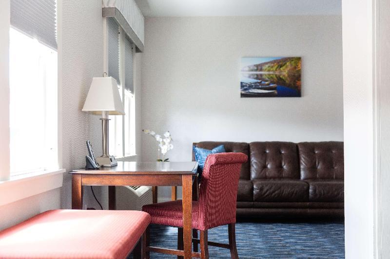 Capitol Plaza Hotel Montpelier Tapestry Collection By Hilton エクステリア 写真