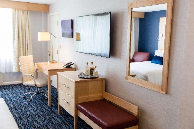 Capitol Plaza Hotel Montpelier Tapestry Collection By Hilton エクステリア 写真