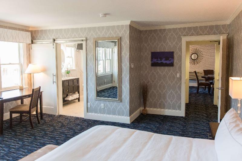 Capitol Plaza Hotel Montpelier Tapestry Collection By Hilton エクステリア 写真