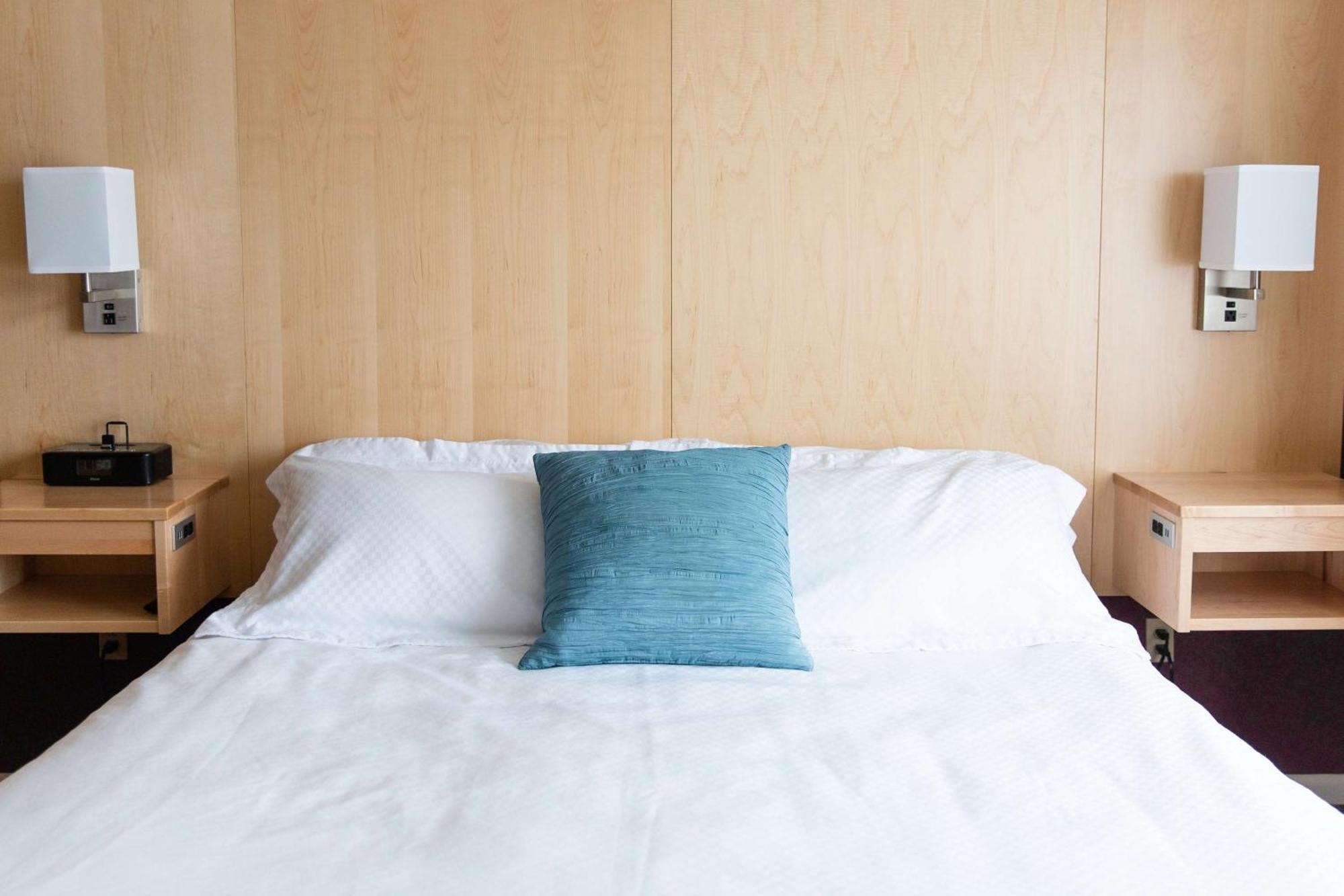 Capitol Plaza Hotel Montpelier Tapestry Collection By Hilton エクステリア 写真