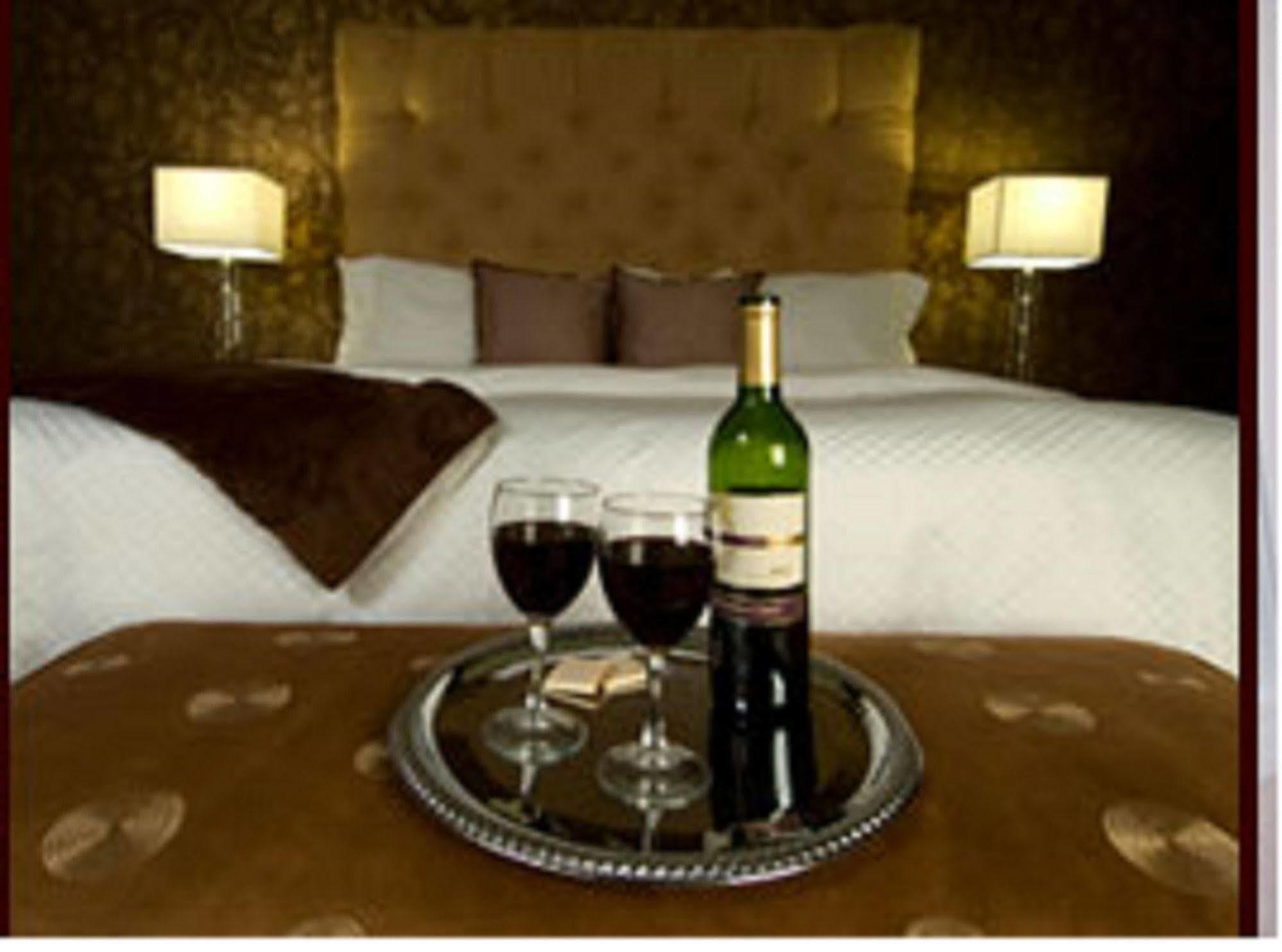 Capitol Plaza Hotel Montpelier Tapestry Collection By Hilton エクステリア 写真