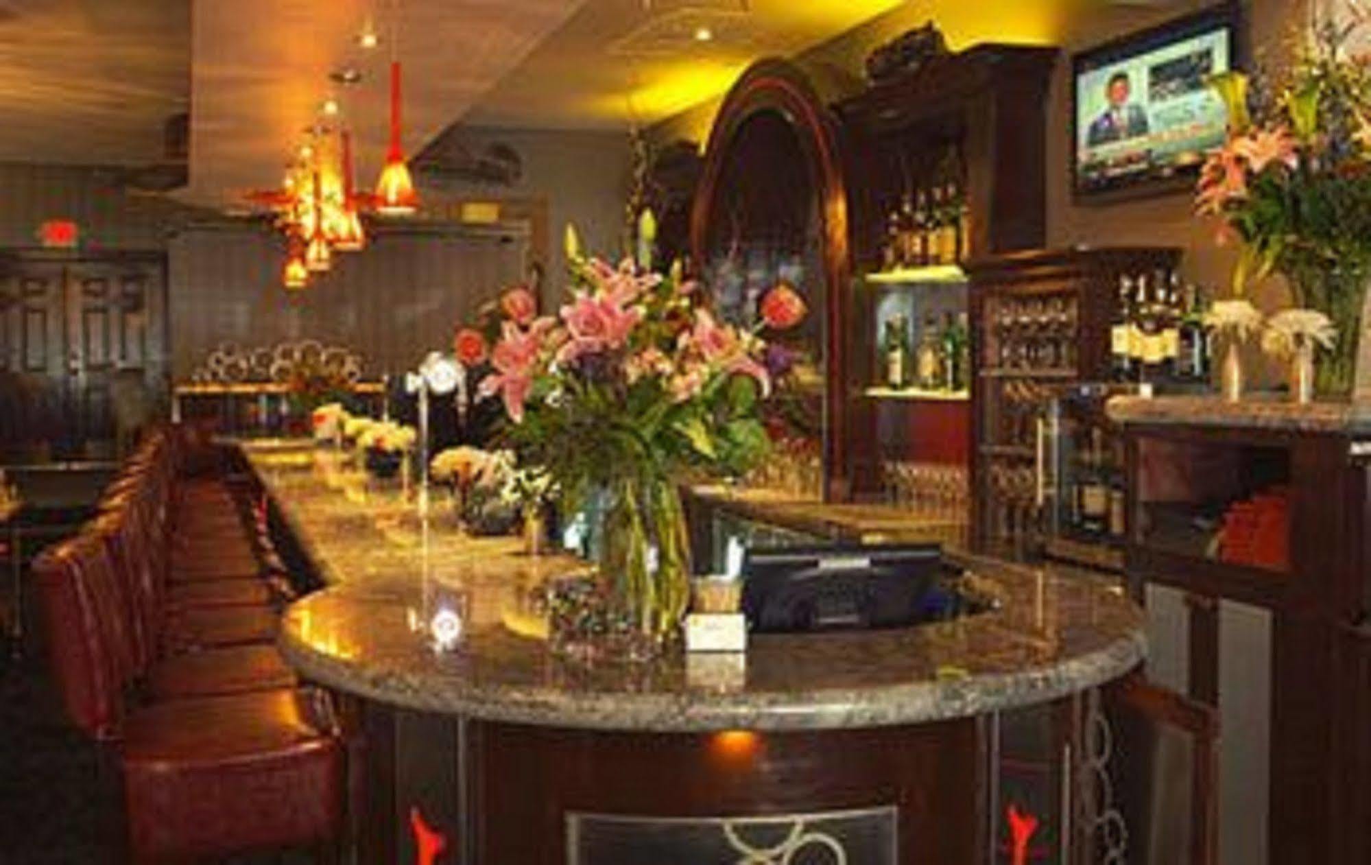 Capitol Plaza Hotel Montpelier Tapestry Collection By Hilton エクステリア 写真